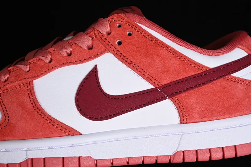 All categories Nk SB Dunk series Nk SB Dunk Low low-top sneakers Nk SB Dunk Low Retro "Valentine's Day 2024" White Rose Red Valentine's Day SB low-top casual sports skateboard shoes FQ7056-100
